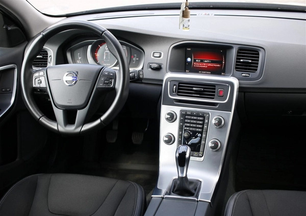 Volvo V60 Cross Country cena 87955 przebieg: 110535, rok produkcji 2018 z Kleczew małe 466